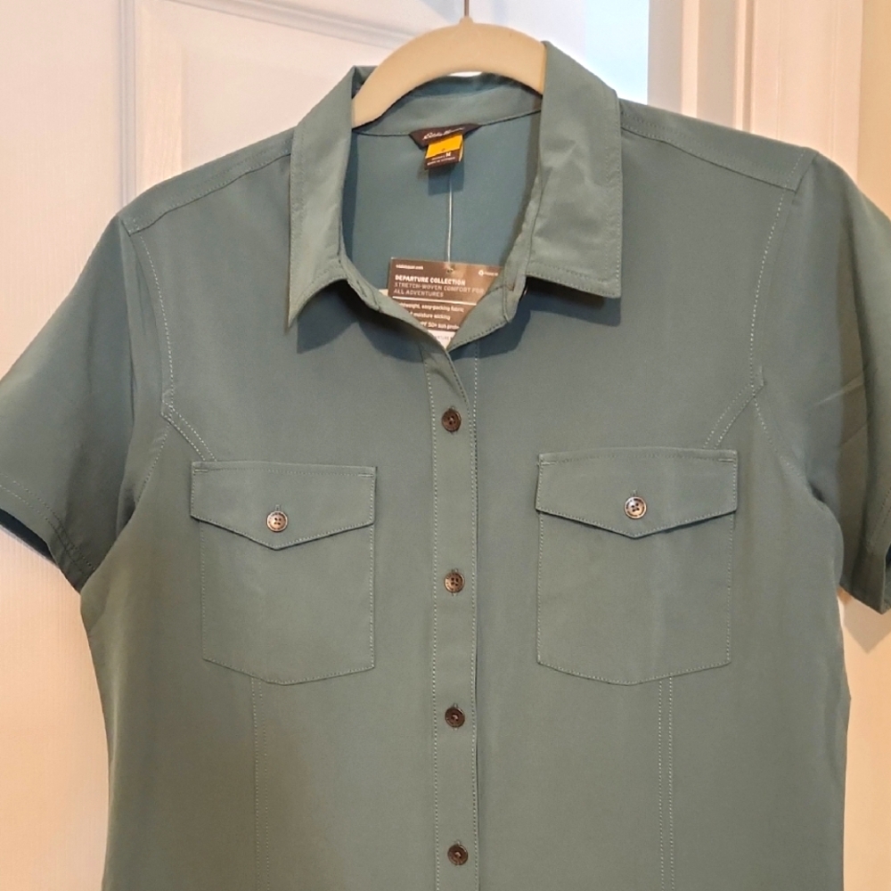 Eddie Bauer Short Sleeve Button-Down Shirt in Sage Green